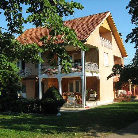 Apartments Domacinstvo Nikolic Βάλιεβο Εξωτερικό φωτογραφία