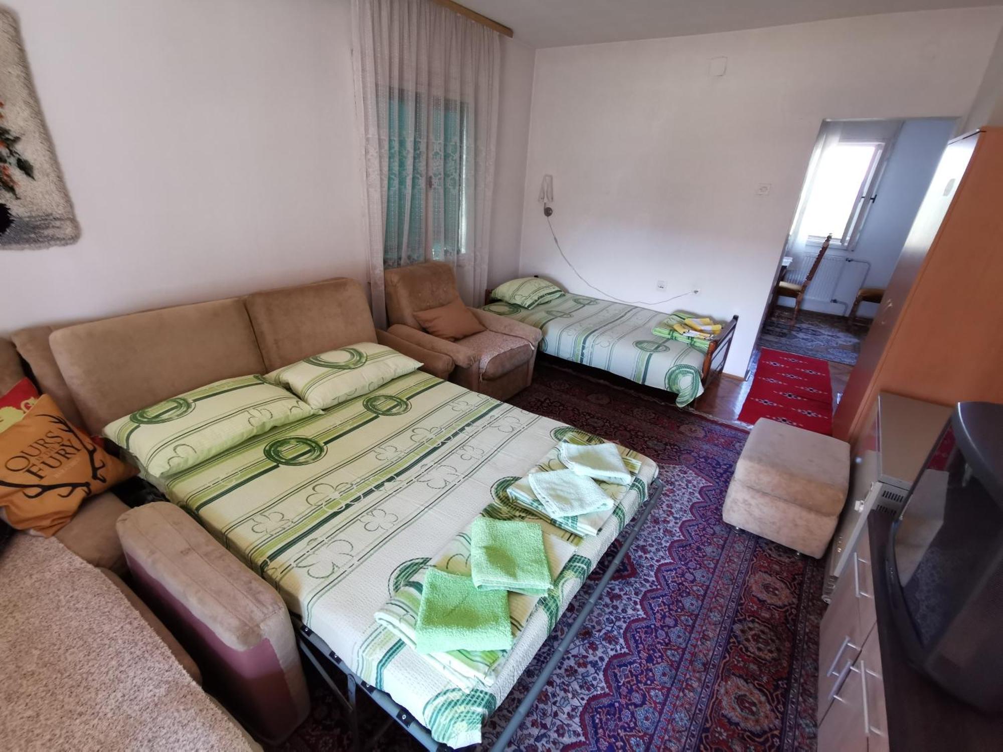 Apartments Domacinstvo Nikolic Βάλιεβο Εξωτερικό φωτογραφία