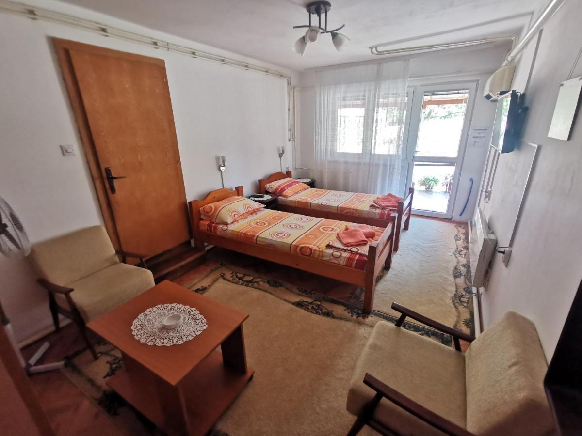 Apartments Domacinstvo Nikolic Βάλιεβο Εξωτερικό φωτογραφία