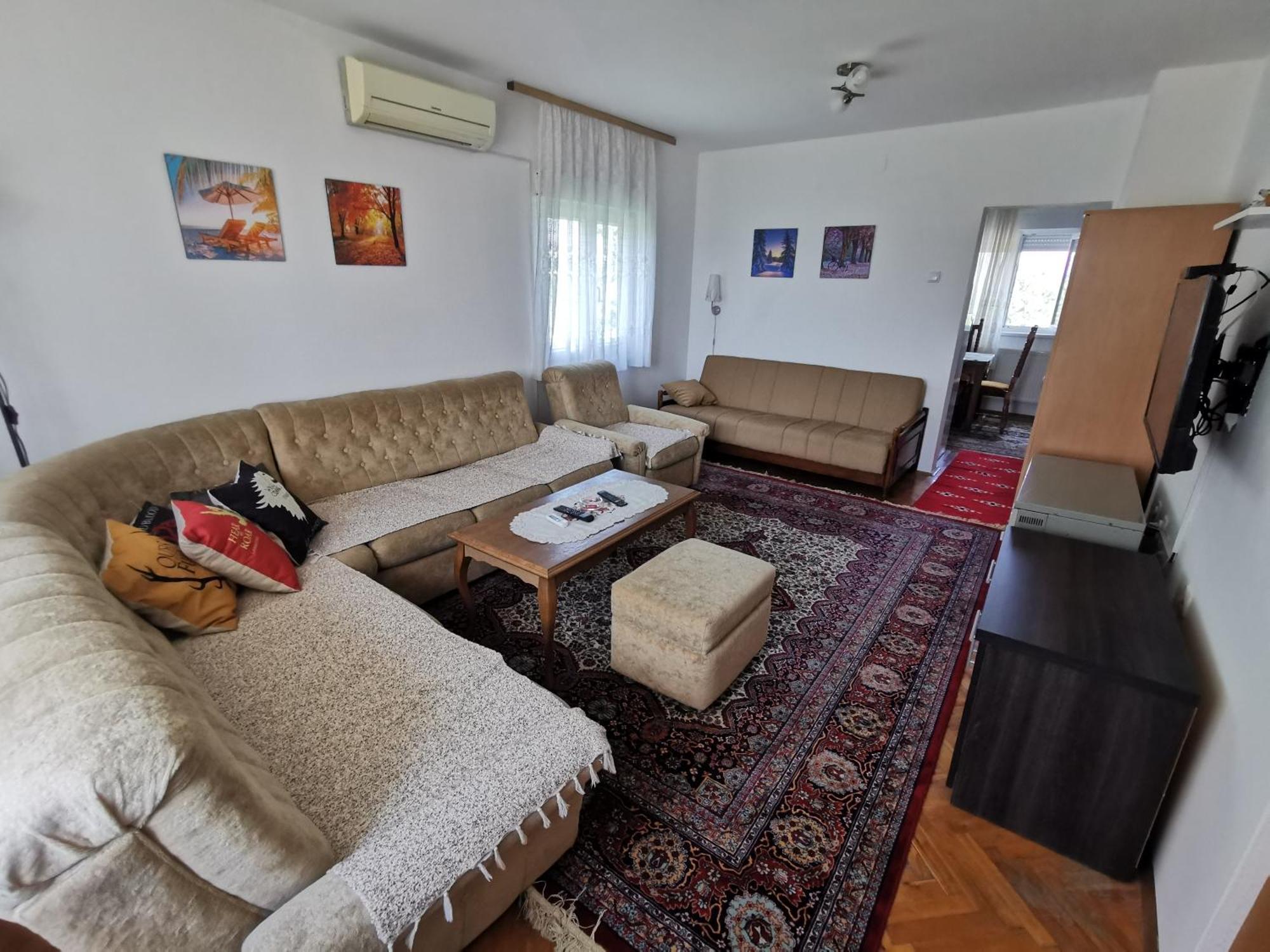 Apartments Domacinstvo Nikolic Βάλιεβο Εξωτερικό φωτογραφία
