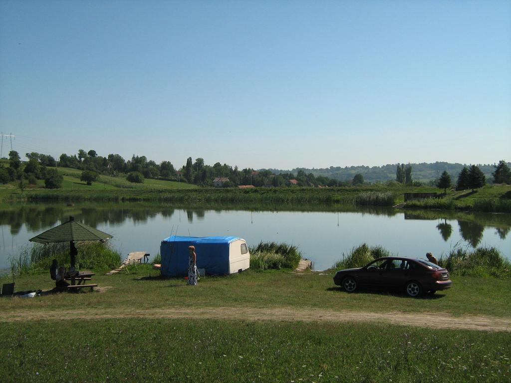 Apartments Domacinstvo Nikolic Βάλιεβο Εξωτερικό φωτογραφία